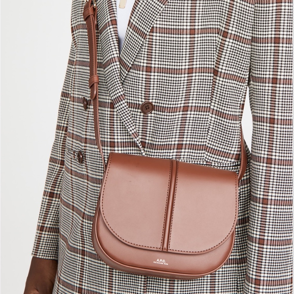A.P.C. Sac Betty — Brown Leather Crossbody Saddle Bag